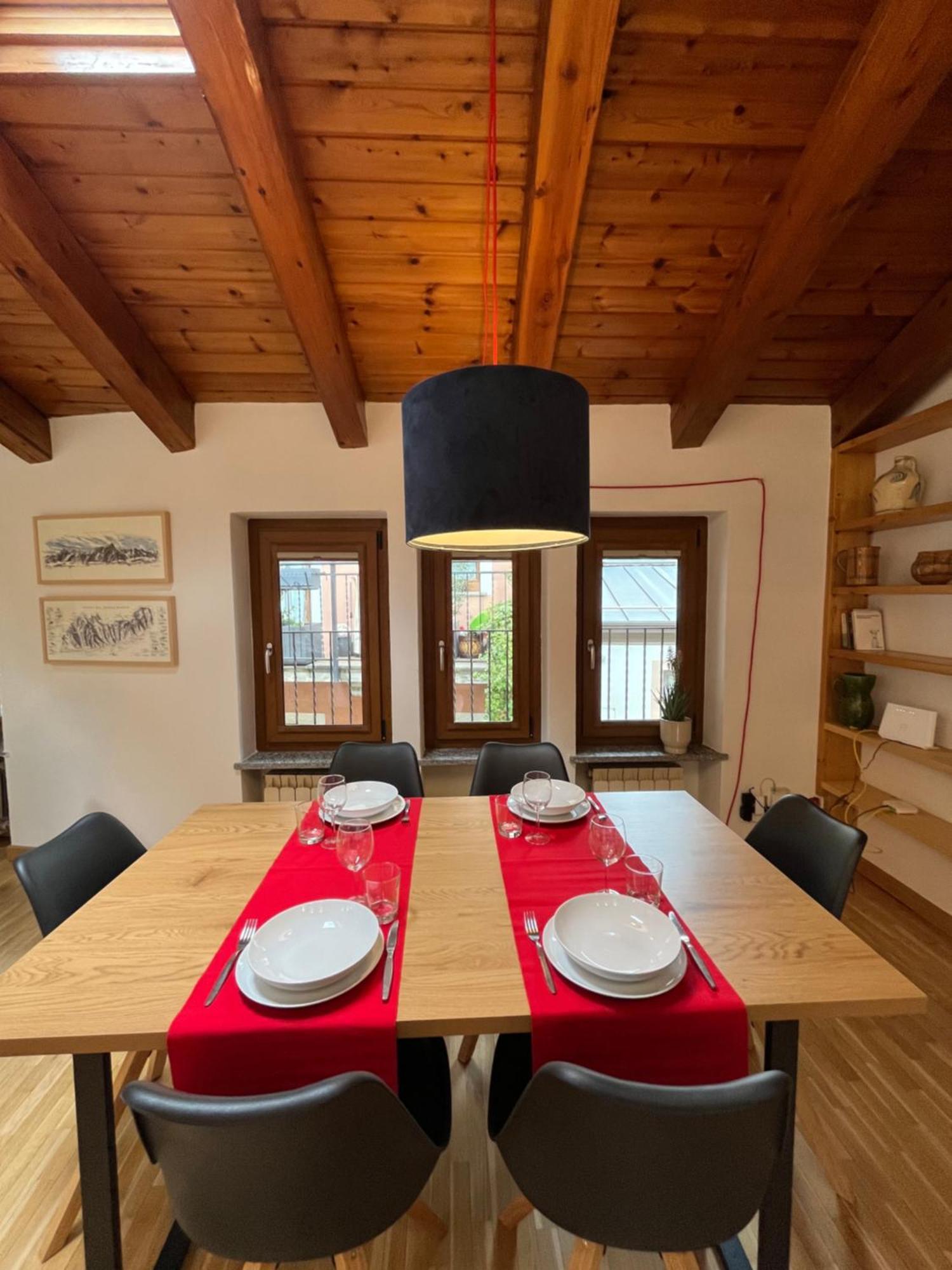 אאוסטה Maison De Trotte מראה חיצוני תמונה